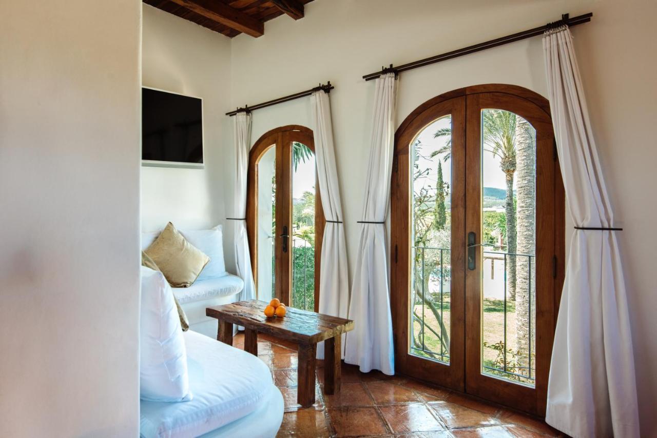 Agroturismo Atzaro Santa Eularia des Riu Exterior photo